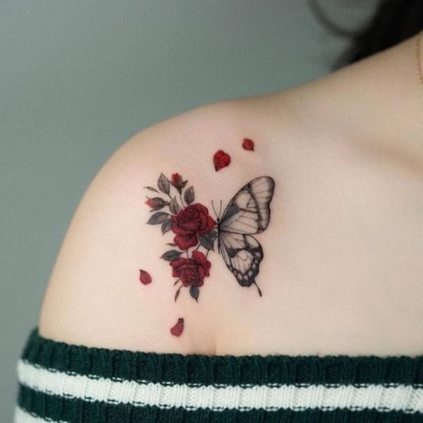 Tattoo mini đẹp cho nữ ở vai