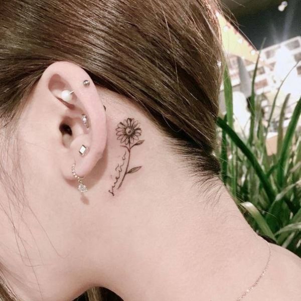 Tattoo mini ở cổ