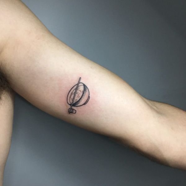 Tattoo mini ở tay cho nam