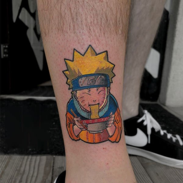 Tattoo naruto ở cổ chân