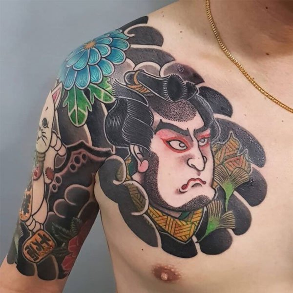 Tattoo nhật cổ ở ngực