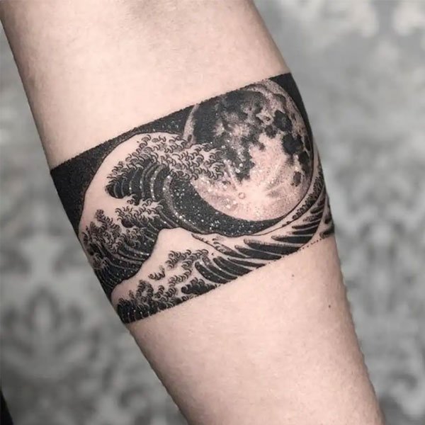 Tattoo nhật cổ vòng tay