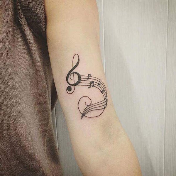 Tattoo nốt nhạc cánh tay nam siêu chất