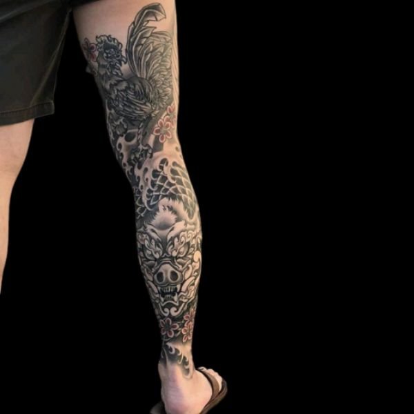 Tattoo ở bắp chân kỳ lân