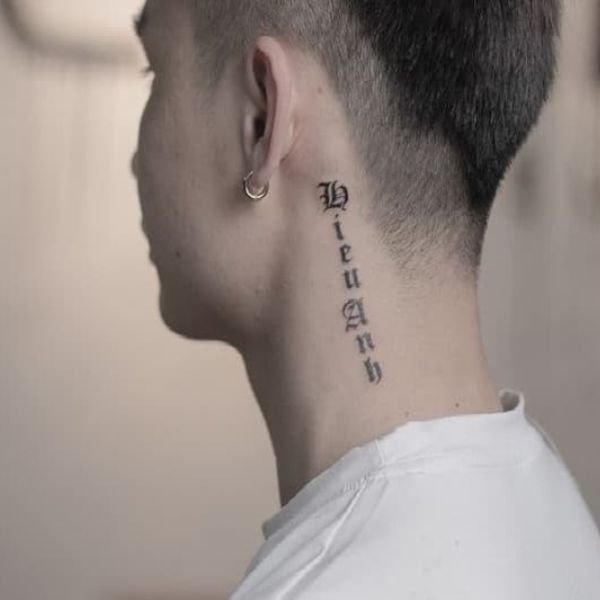 Tattoo ở cổ đẹp