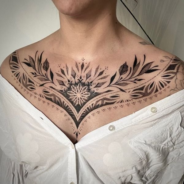 Tattoo ở ngực cho nữ siêu đẹp