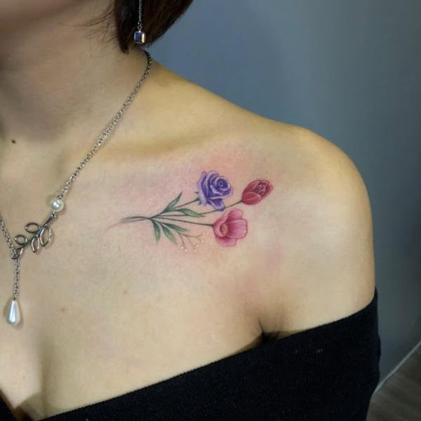 Tattoo ở ngực cho nữ tam hoa