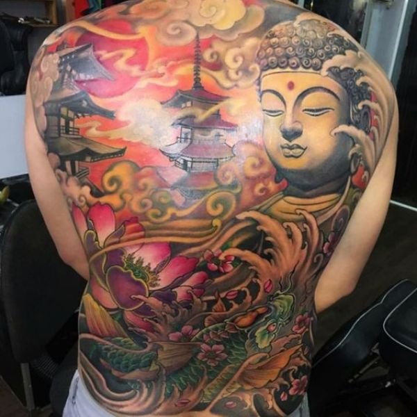 Tattoo phật và cá chép kín lưng