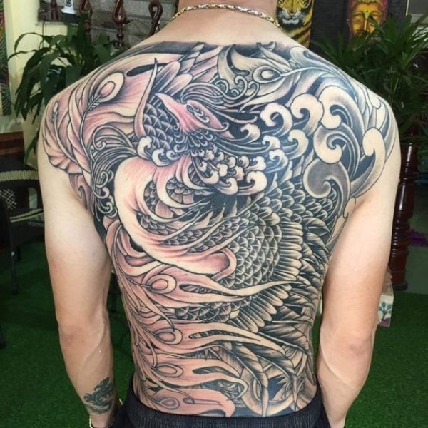 Tattoo phượng cổ hoàng kín lưng