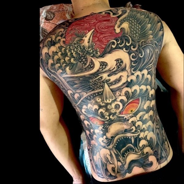 Tattoo phượng hoàng kì lân kín lưng