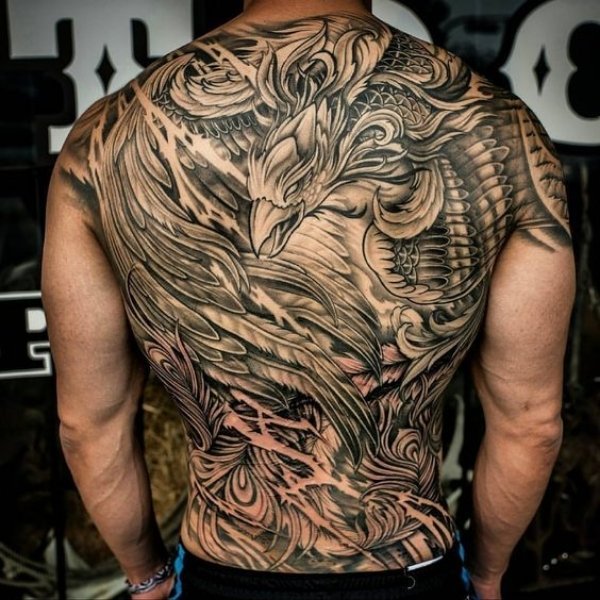 Tattoo phượng hoàng kín lưng chiến nhất