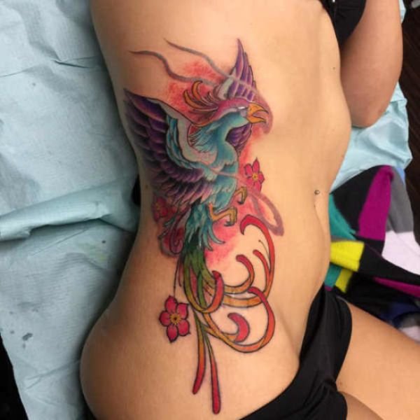 Tattoo phượng hoang ở eo đẹp cho nữ