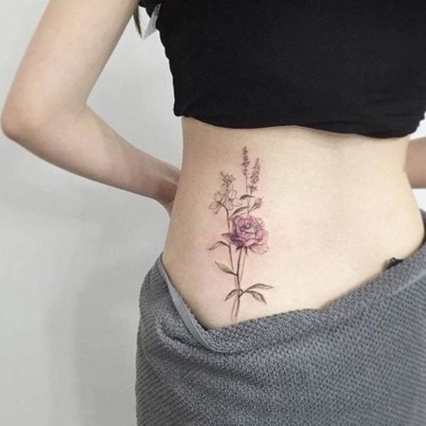 Tattoo quyến rũ cho nữ ở sườn đẹp