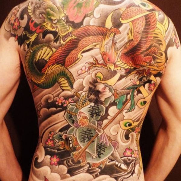 Tattoo rồng bay phượng múa kín lưng