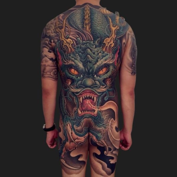 Tattoo rồng đông hải kín lưng