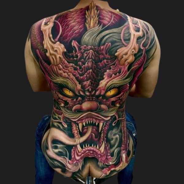 Tattoo rồng lân kín lưng