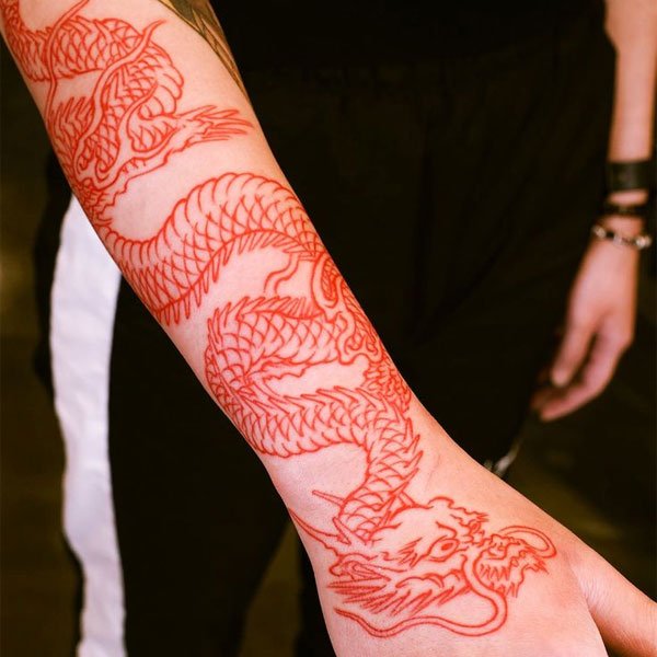 Tattoo rồng quấn tay ngầu