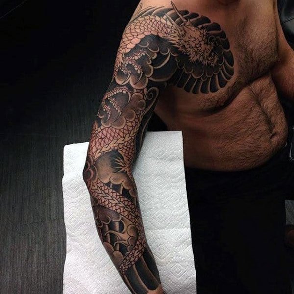 Tattoo rồng quấn tay siêu độc lạ