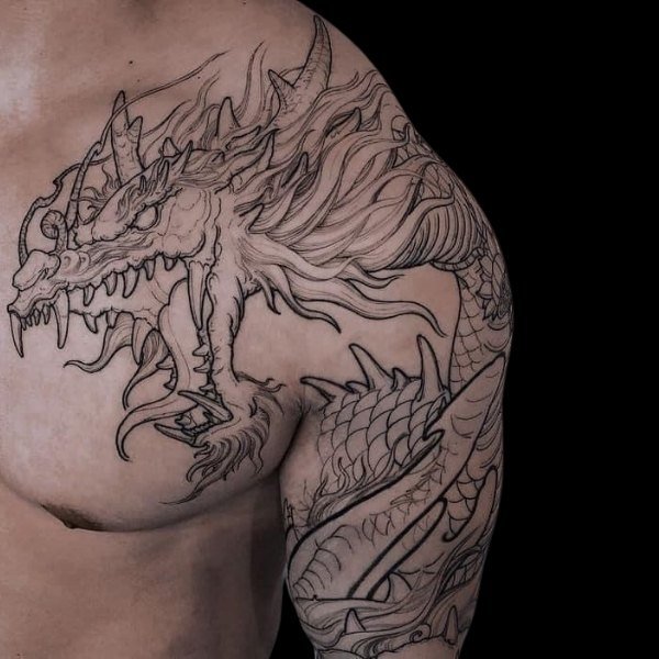 Tattoo rồng vắt vai khung