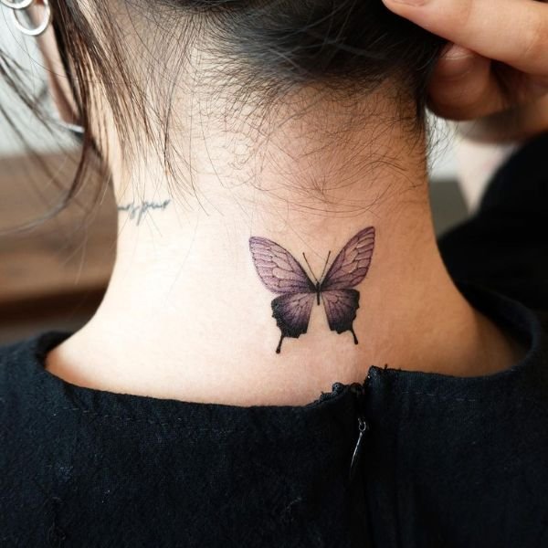 Tattoo sau gáy nữ