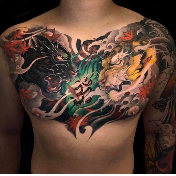 Tattoo sư tử nhật cổ ở ngực nam