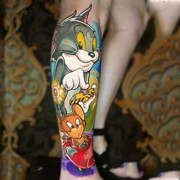 Tattoo tom and jerry kín bắp chân cho nam