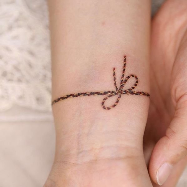 Tattoo vòng tay dây may mắn