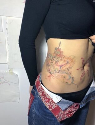 hình xăm có sự phối màu ấn tượng