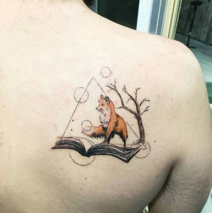 kiểu tattoo cáo trên bả vai lạ mắt