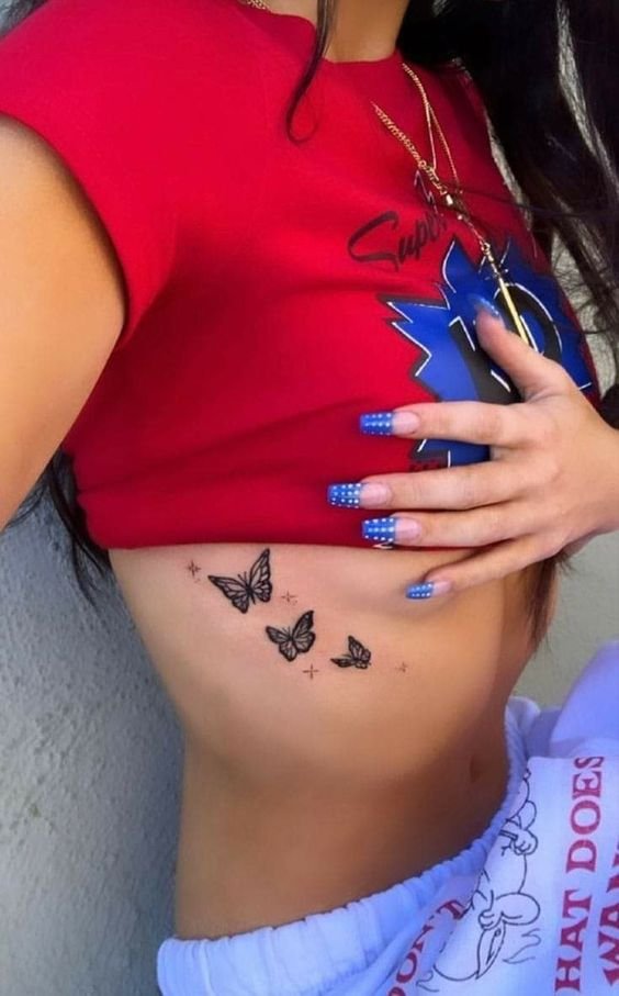 tattoo con bướm mini mang nét đẹp lôi cuốn