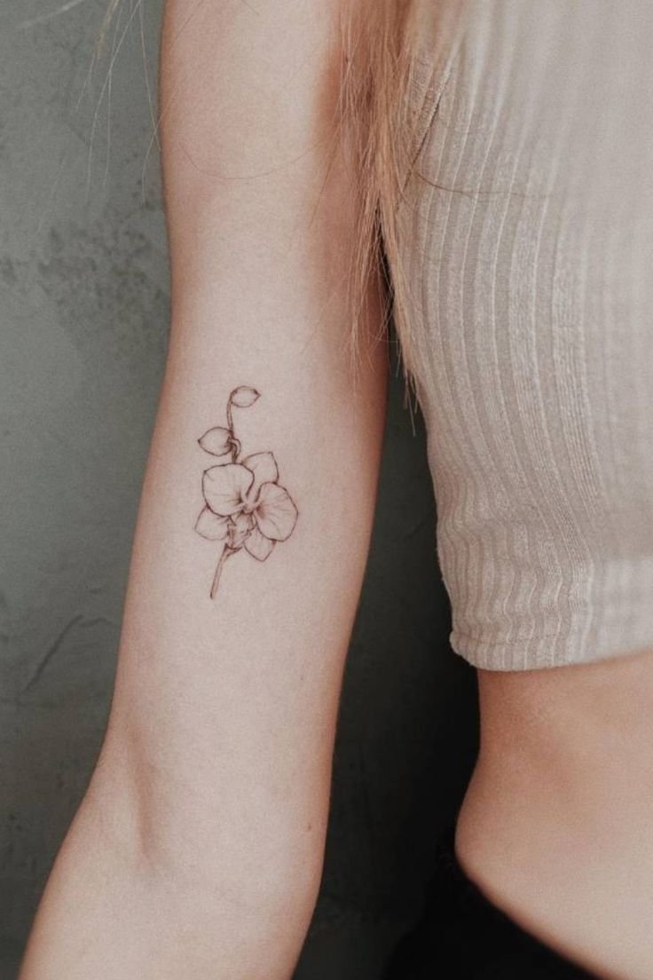 mẫu tattoo hoa lan tối giản