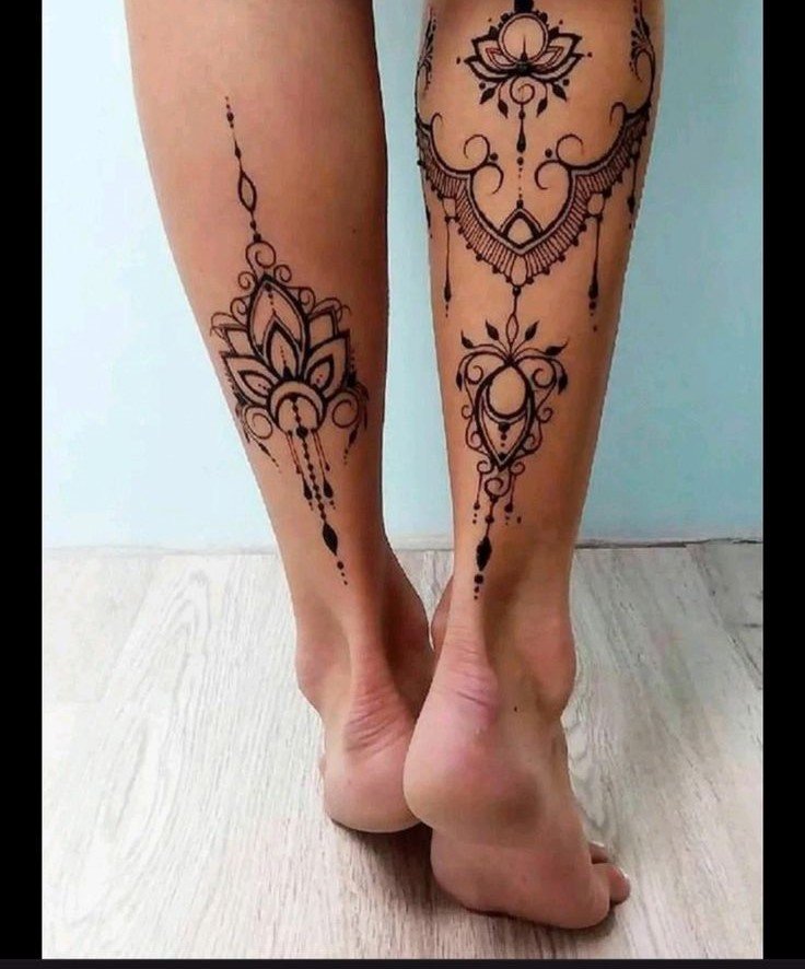 mẫu tattoo ở bắp chân hình hoa sen độc đáo