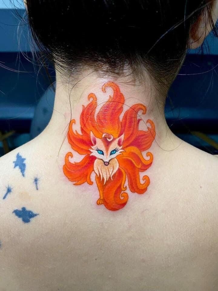 mẫu tattoo sau gáy hình hồ ly chín đuôi