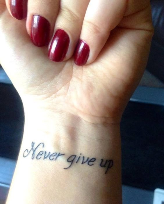 thiết kế xăm never give up đơn giản