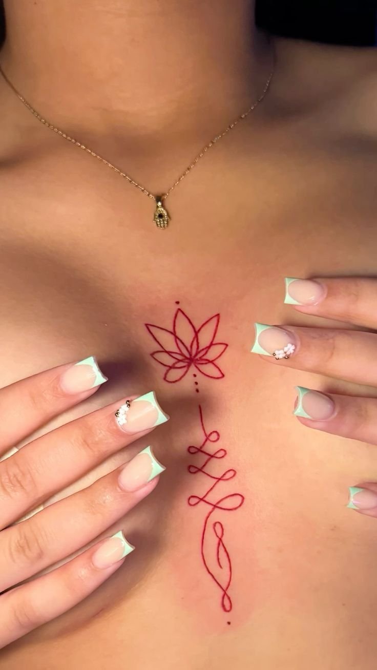 tatto hoa sen màu đỏ siêu lạ cho người mới