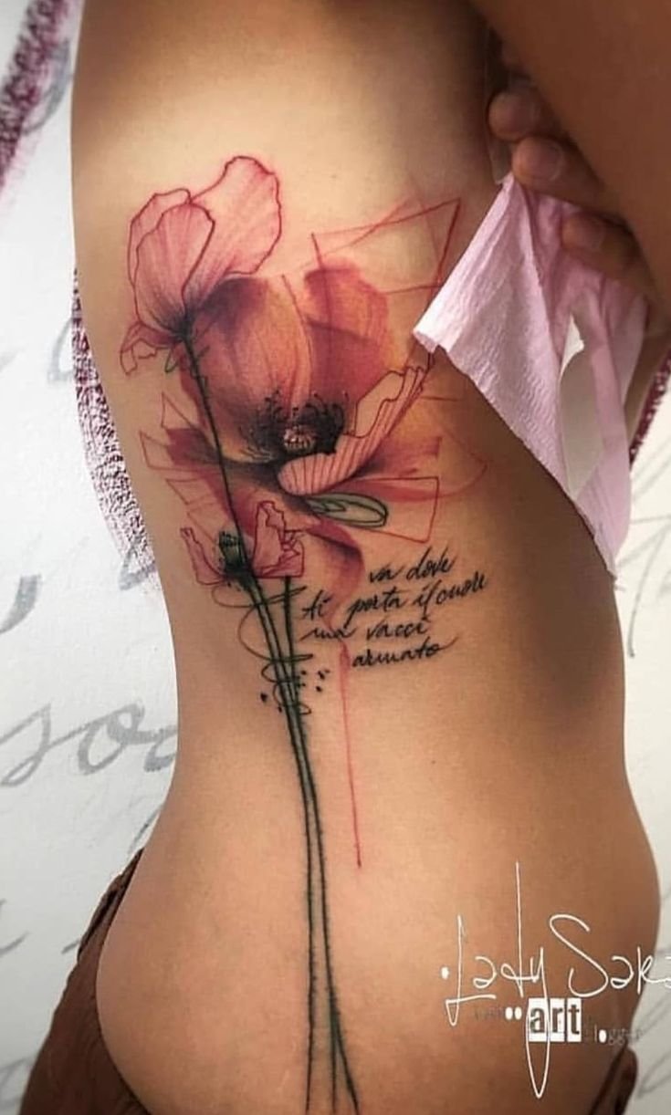 Tattoo hoa thú vị bên mạn sườn