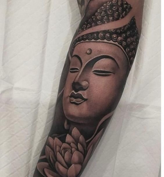 tattoo biểu tượng Phật giáo trên tay cực tỉ mỉ