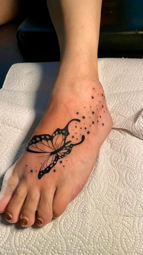 Tattoo bươm bướm kỳ ảo