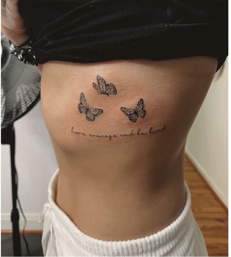 tattoo hình con bướm bên hông đẹp