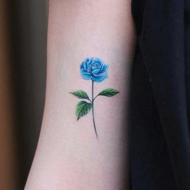 hình tattoo cành hoa hồng xanh mini cho nữ