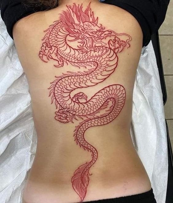 tattoo kiểu rồng đỏ cho phái nữ trên lưng