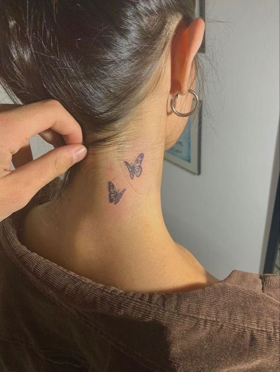 tattoo đôi bướm mini sau gáy cho nữ tattoo đôi bướm mini sau gáy cho nữ