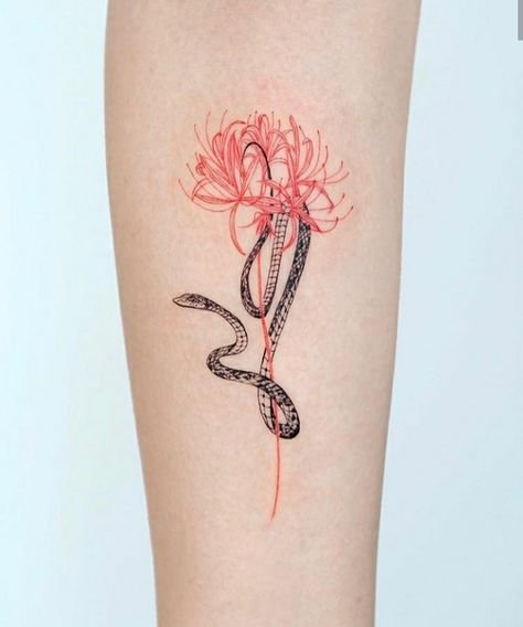 tattoo mini hoa bỉ ngạn xinh kèm con rắn tattoo mini hoa bỉ ngạn xinh kèm con rắn